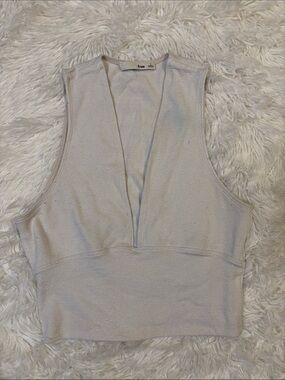 Wilfred Free White Deep V Cropped Tank